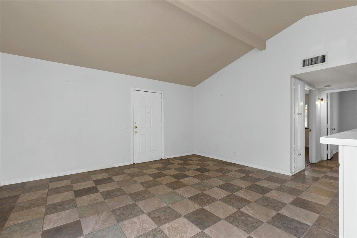 2507 Manor Cir — photo 4