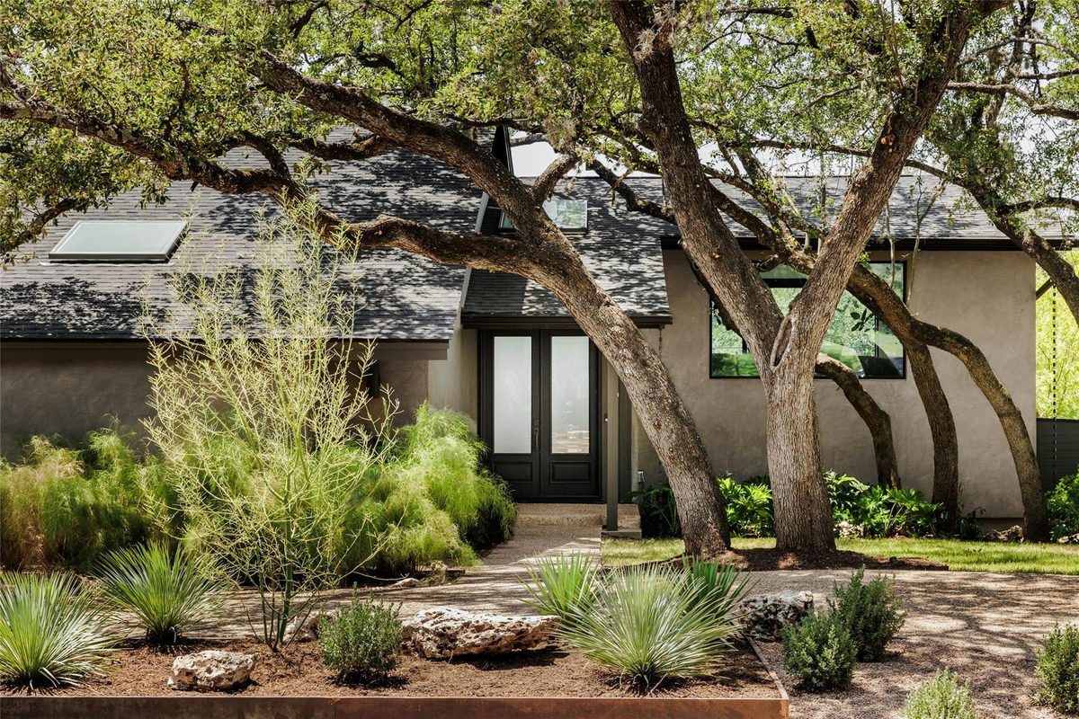 3703 Hidden Holw — exterior