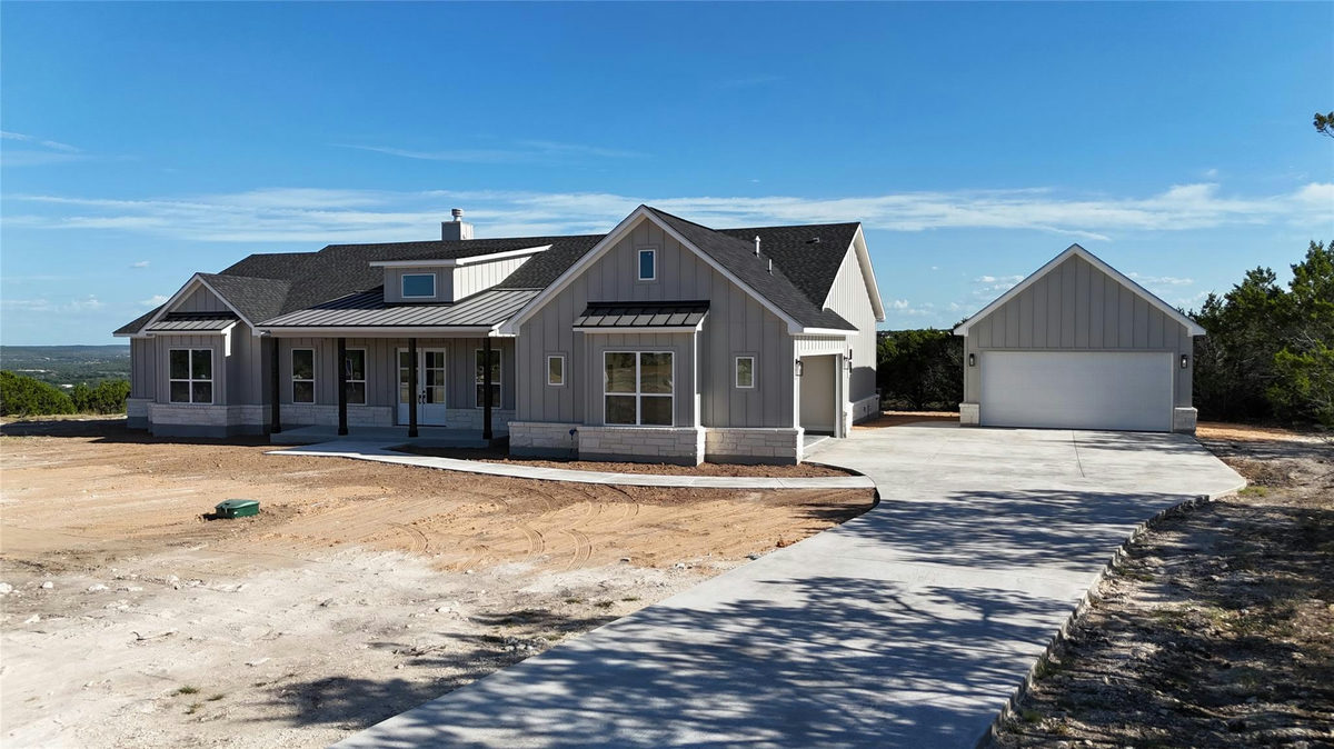 2209 Whitewater Dr — photo 2