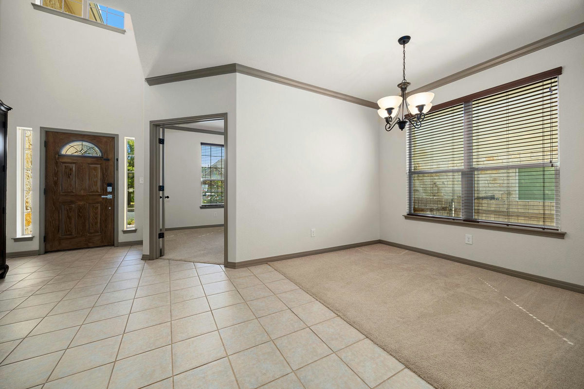 8608 Alophia Dr — photo 3