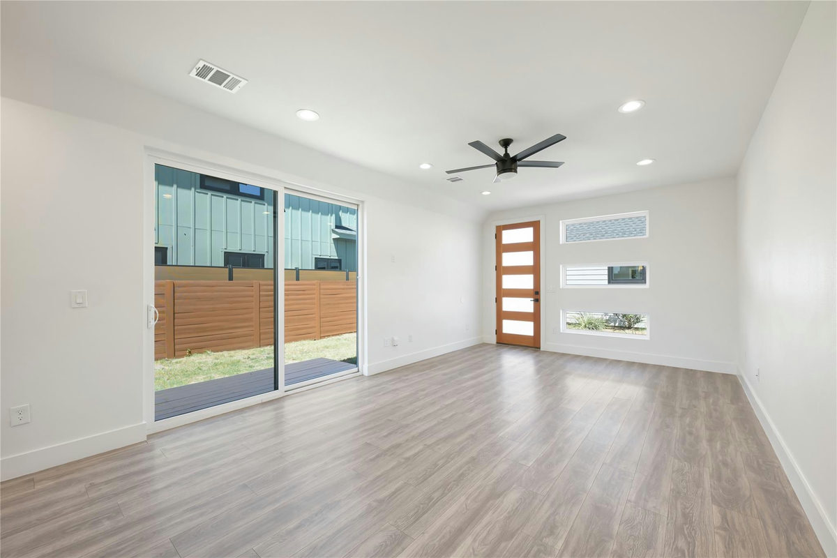 1606 Harvey St #1 — photo 5