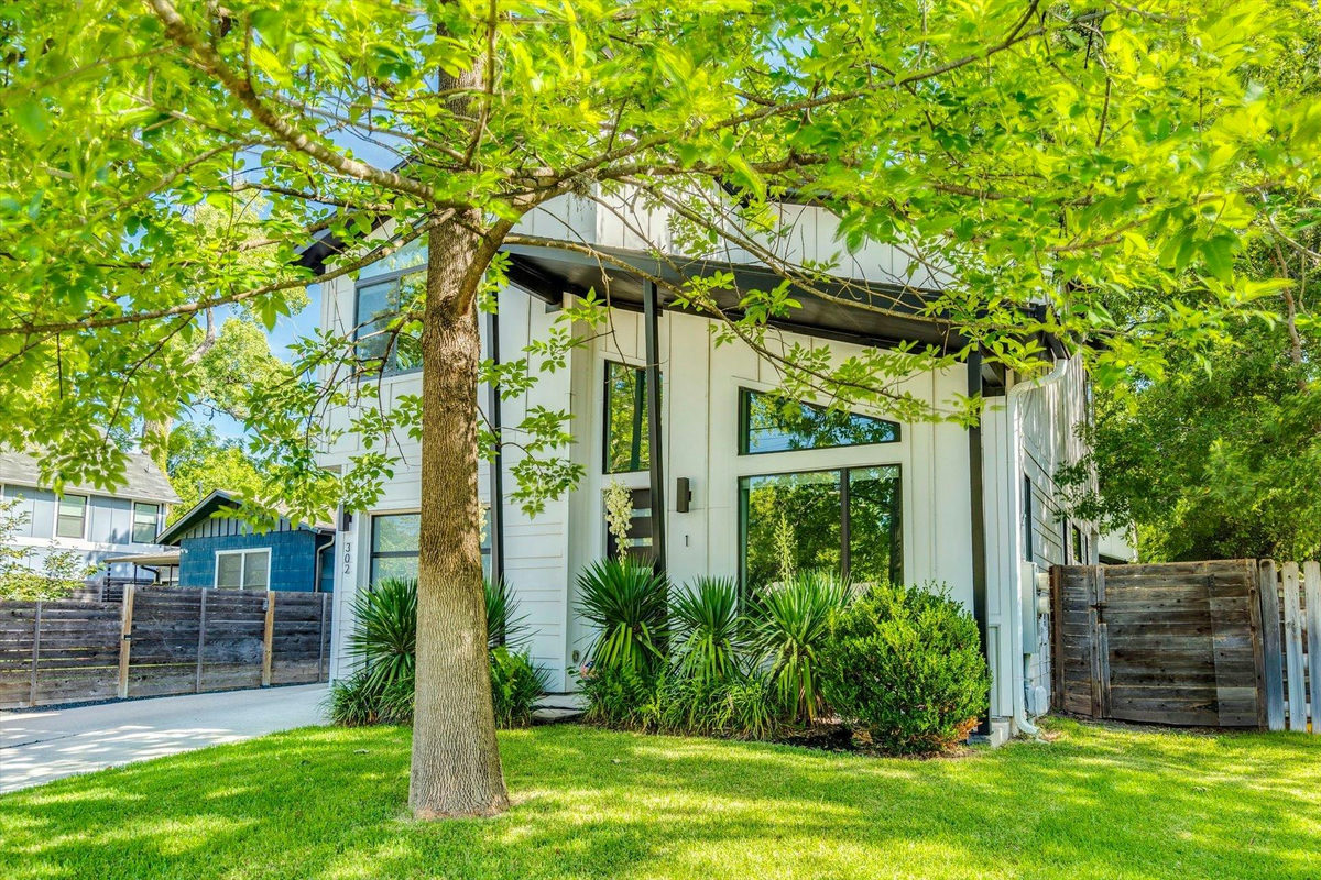 302 Irma Dr #1 — photo 2