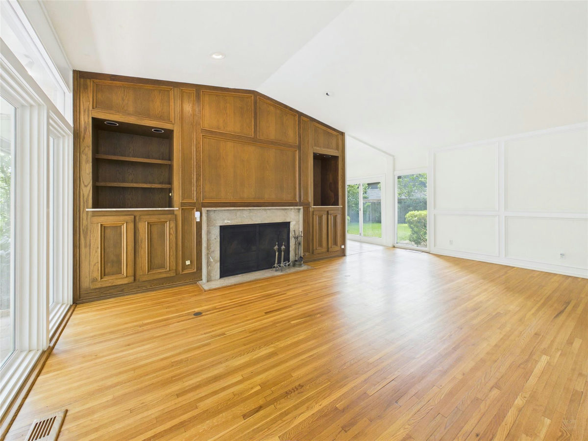 1202 Belmont Pkwy — photo 2