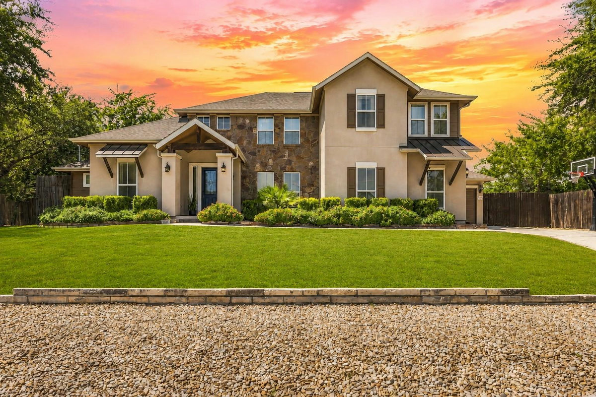 1010 Canyon Edge Dr — exterior