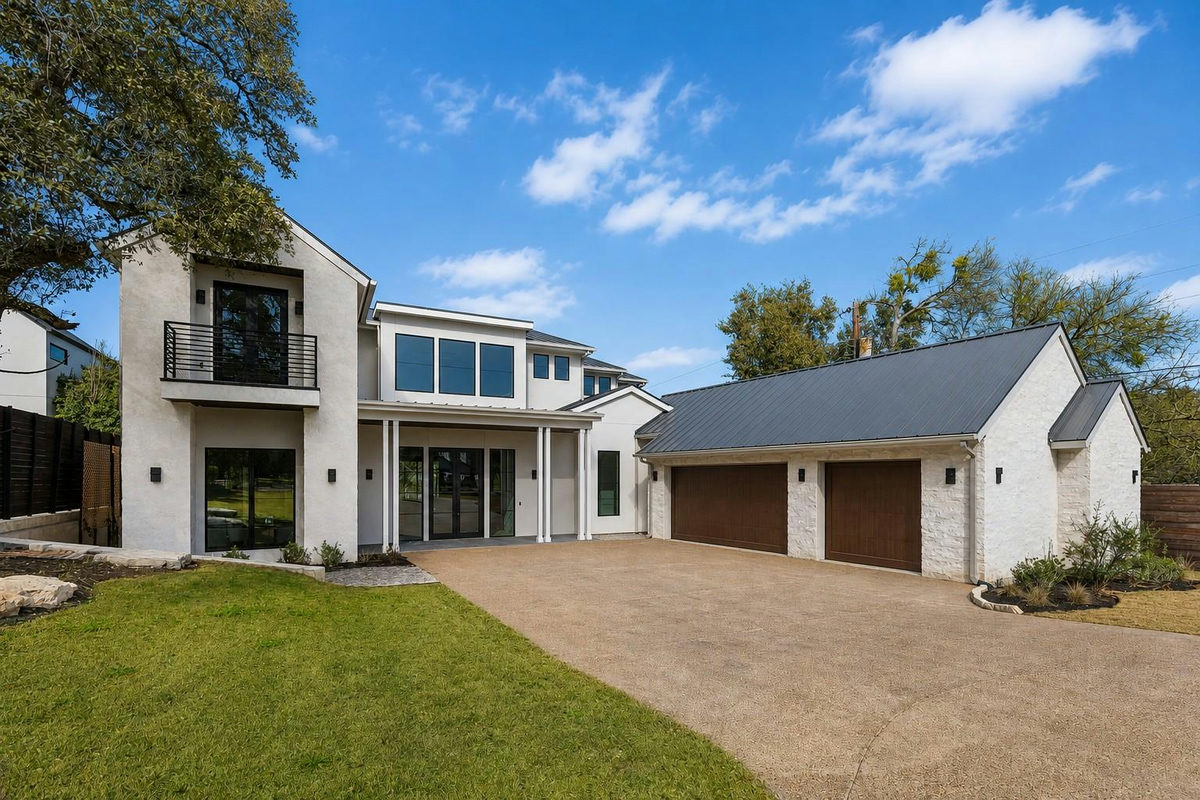 6102 Forest Hills Dr — photo 2