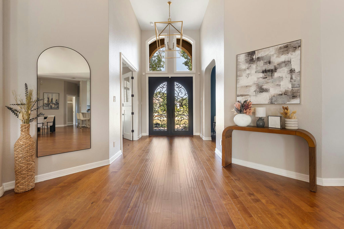 100 Dovetail Ln — photo 3