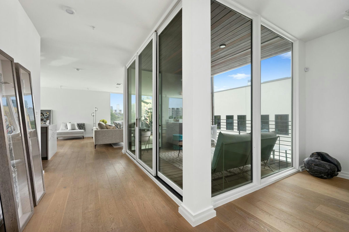 1010 W 10th St #302 — photo 3