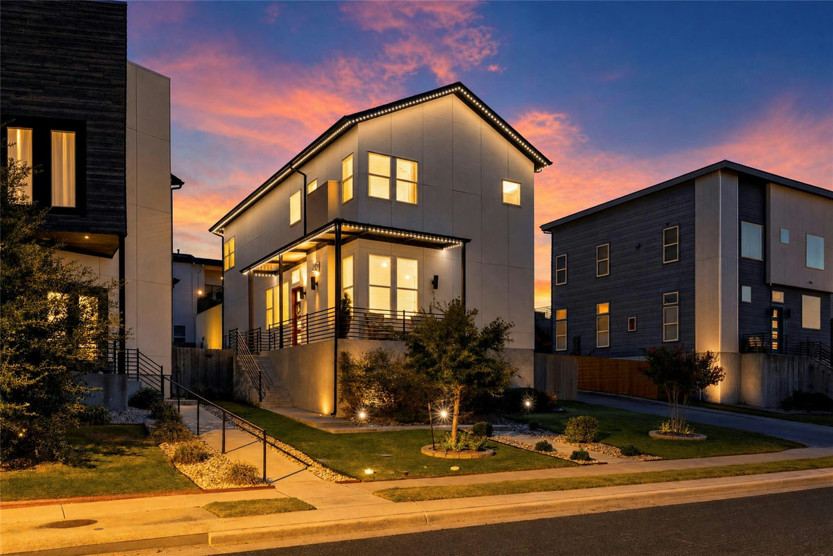 7417 Cordoba Dr — exterior