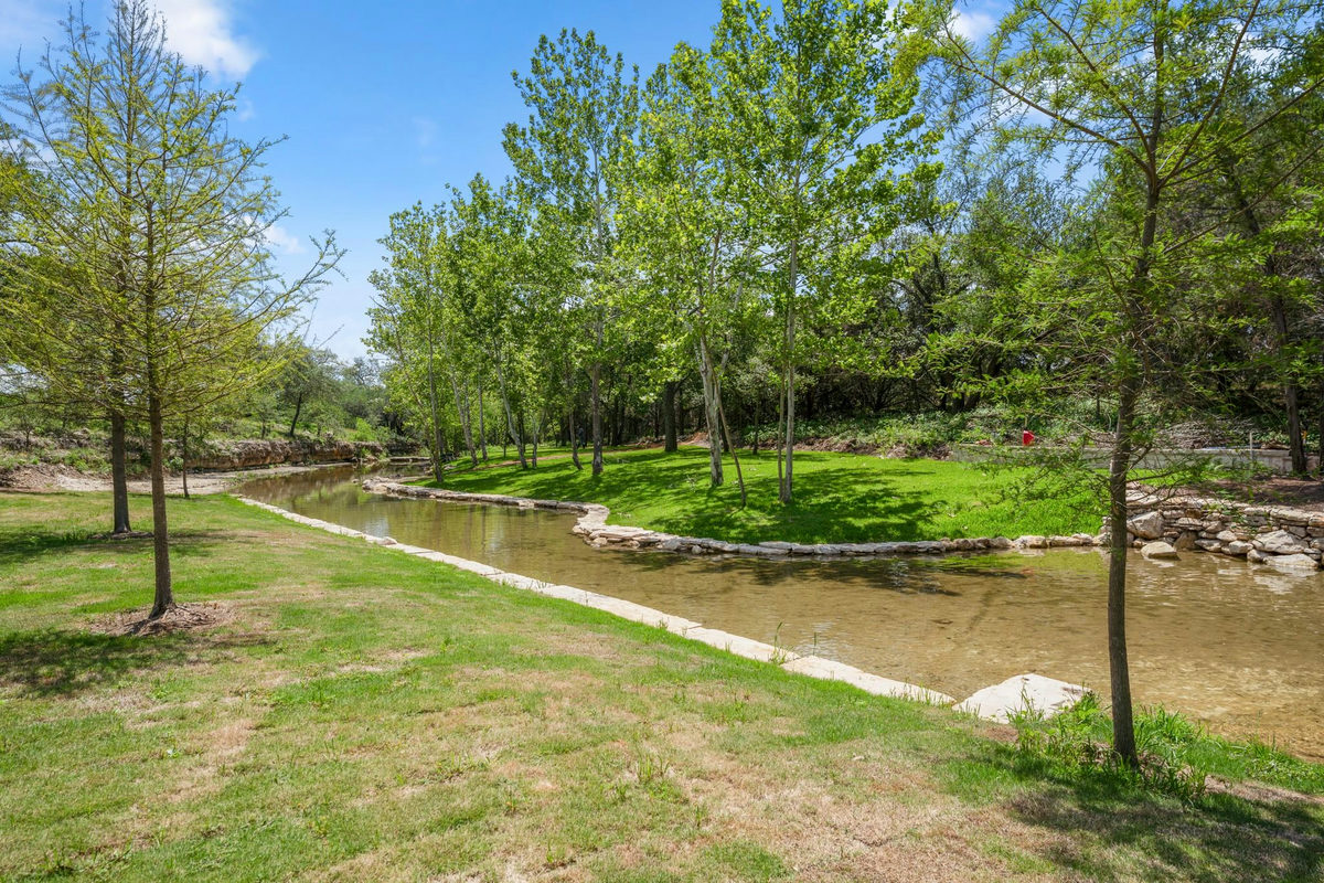 5115 Twin Acres Dr — photo 3