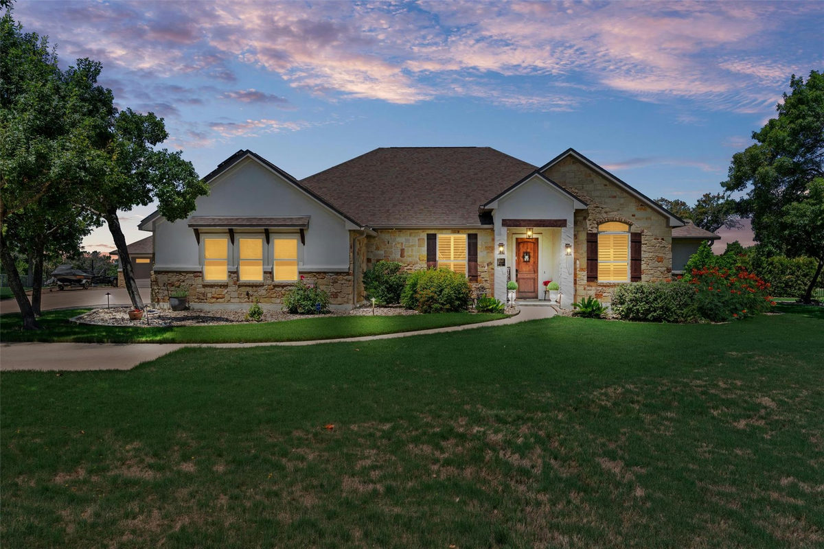 152 Whitney Woods Cir — exterior