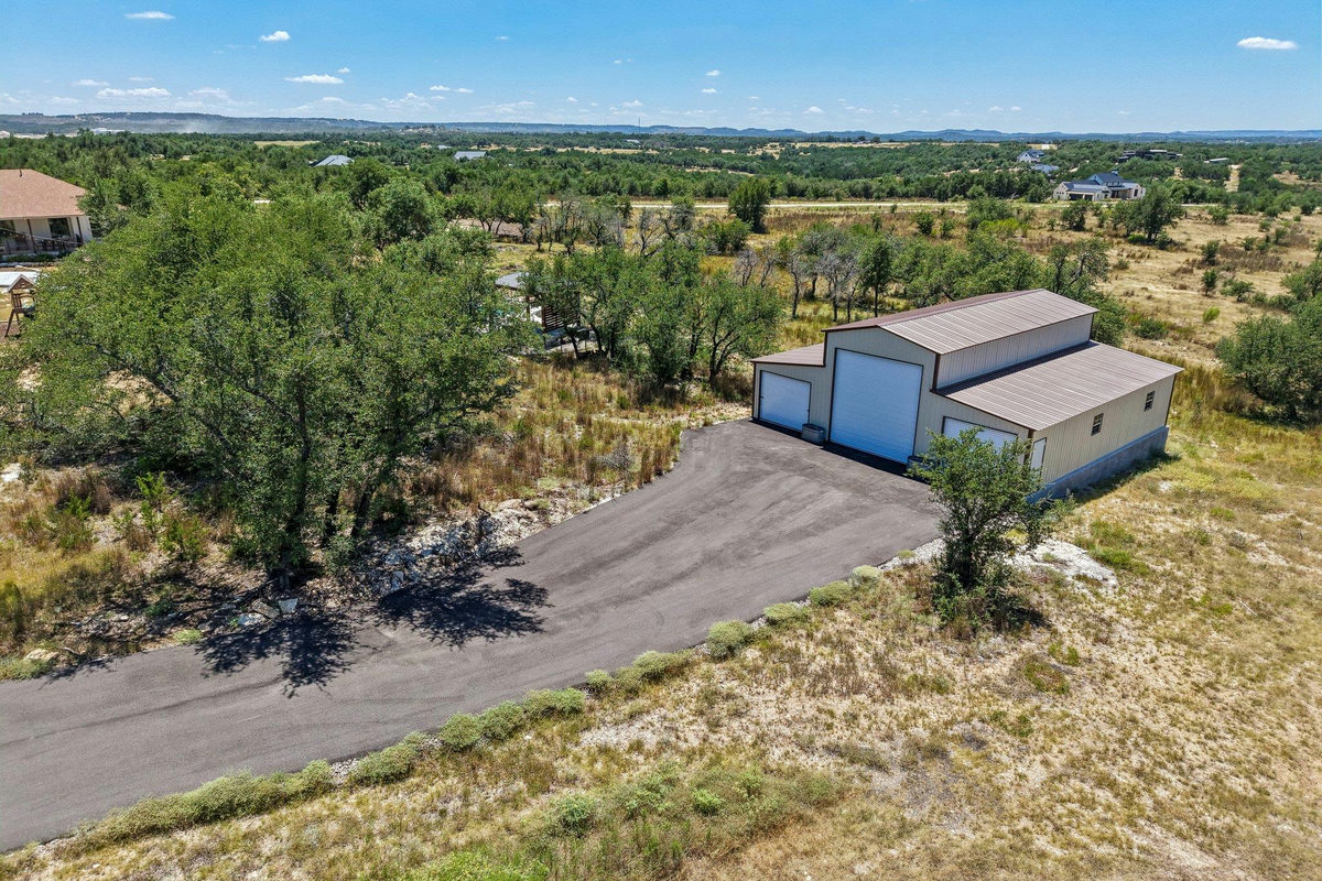 100 W Leaning Madrone Dr — photo 3