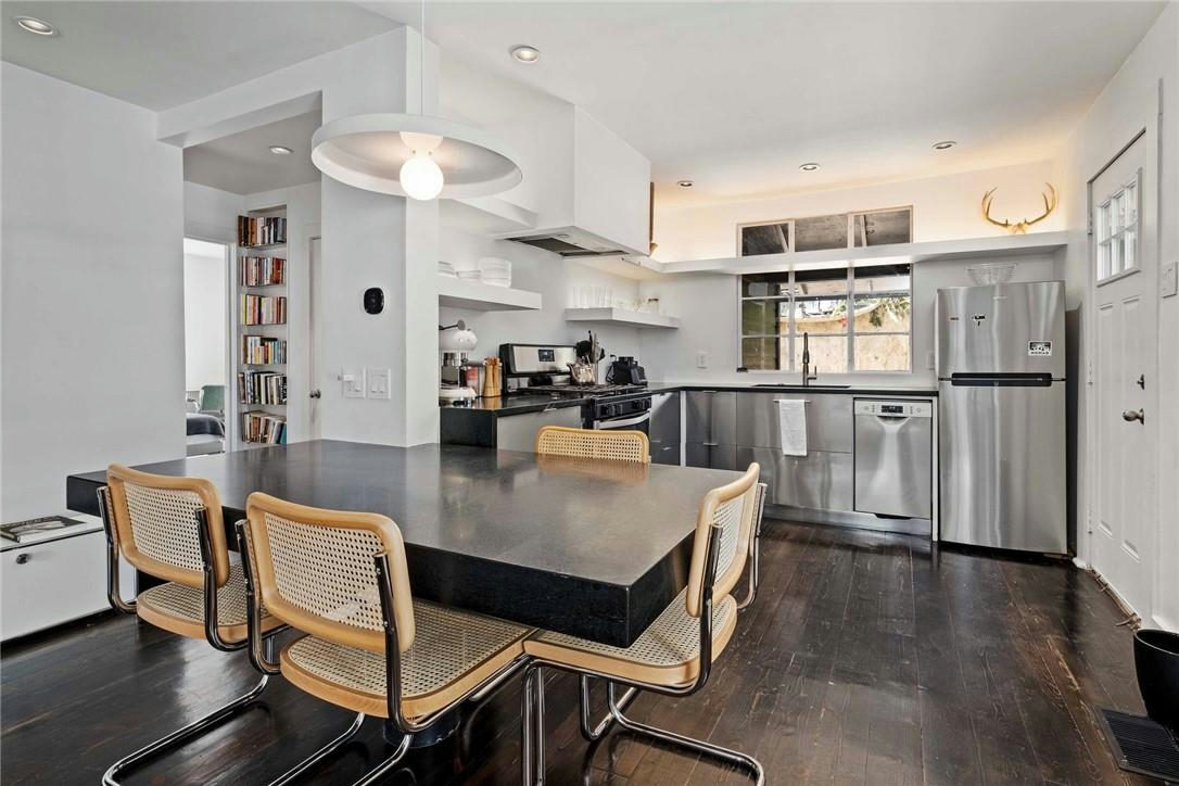 503 E Live Oak St — photo 2