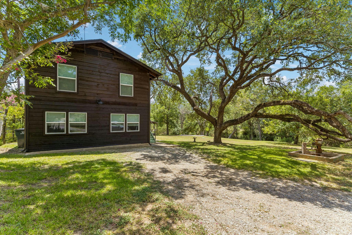 1600 Flite Acres Rd — photo 2
