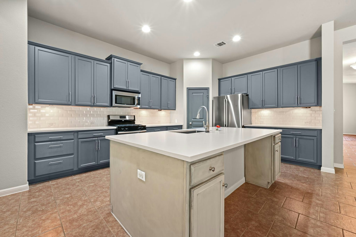 352 Wild Rose Dr — photo 5