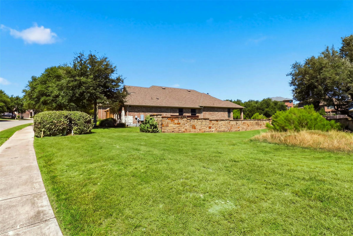 662 Catalina Ln — photo 3