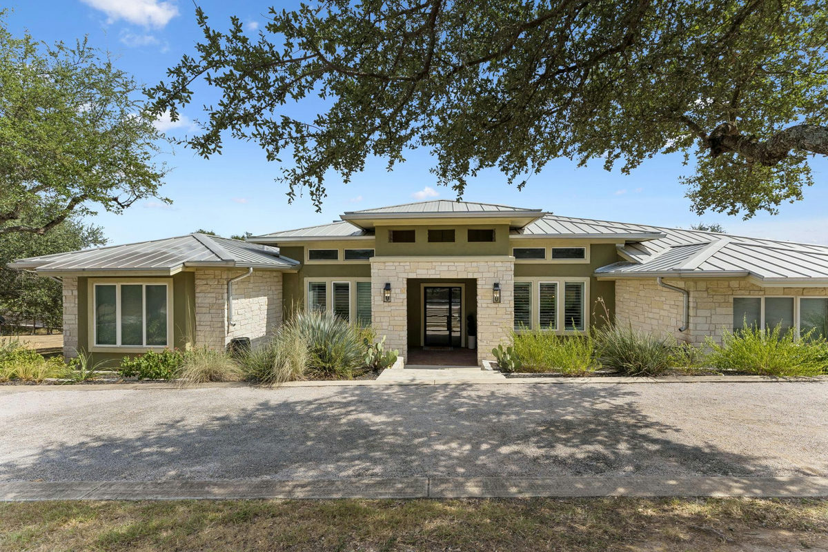 3801 Peak Lookout Dr — photo 2