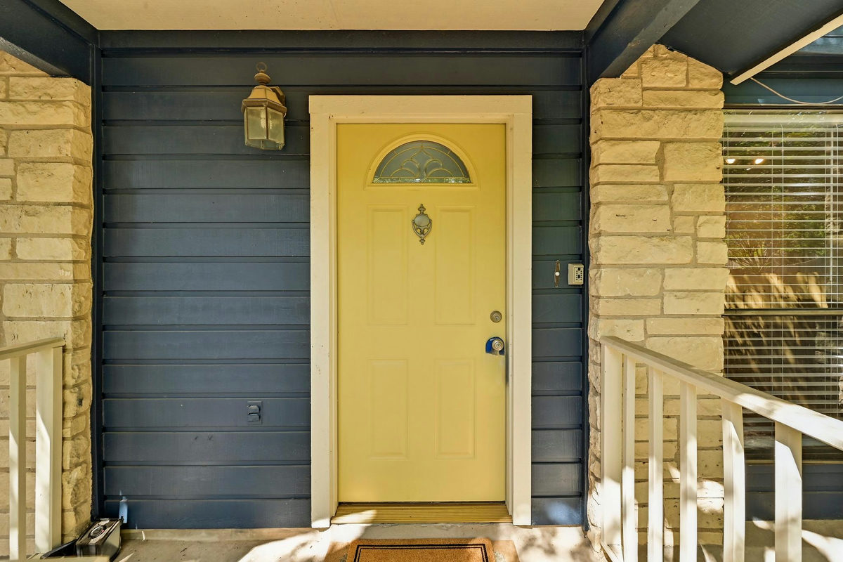 275 Mooring Circle Units A&B — exterior