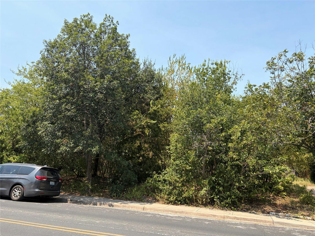 2006 Travis Heights Blvd — photo 4