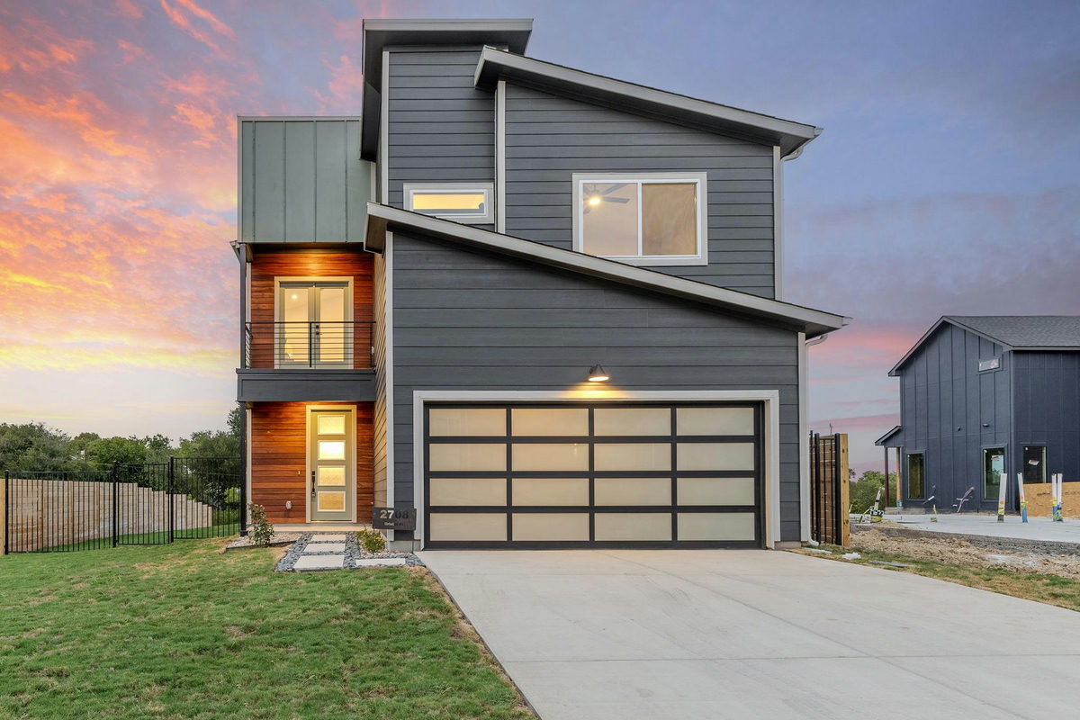 2708 Bristol Dr — exterior