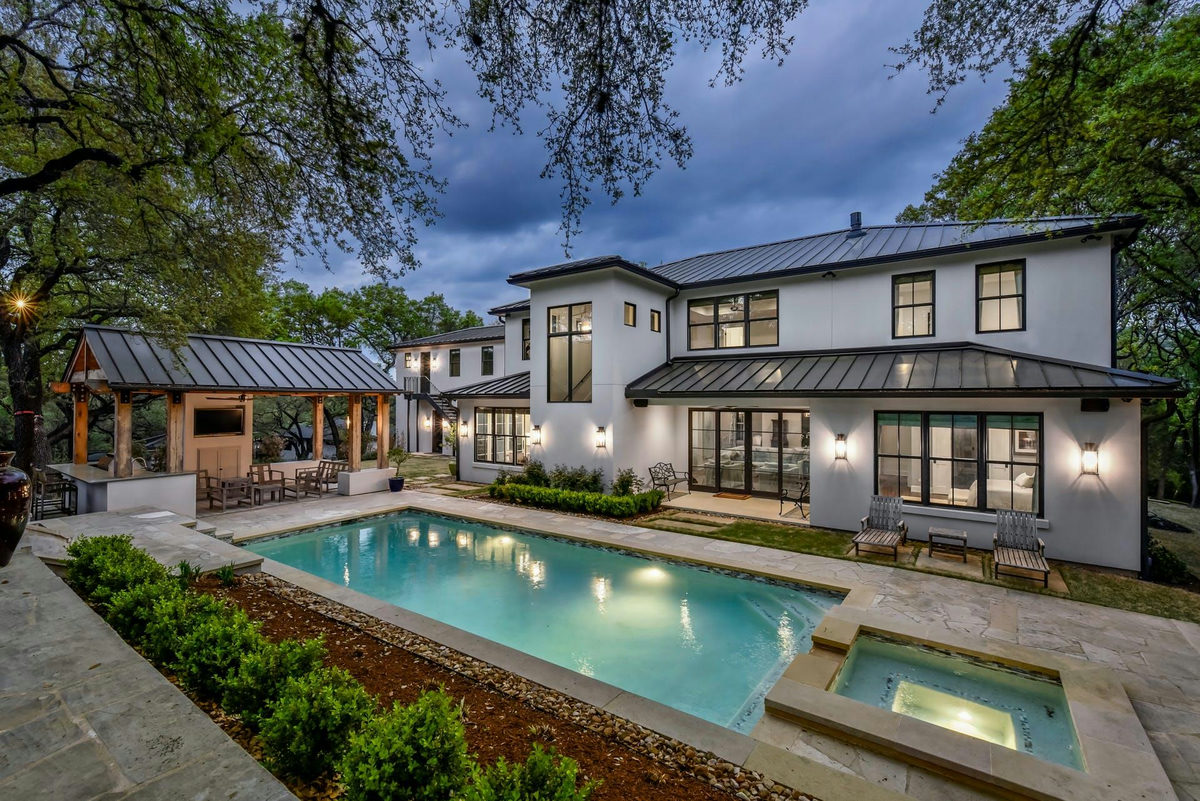 3604 Westlake Dr — exterior