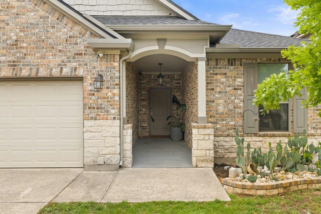 8616 Ipswich Bay Dr — exterior