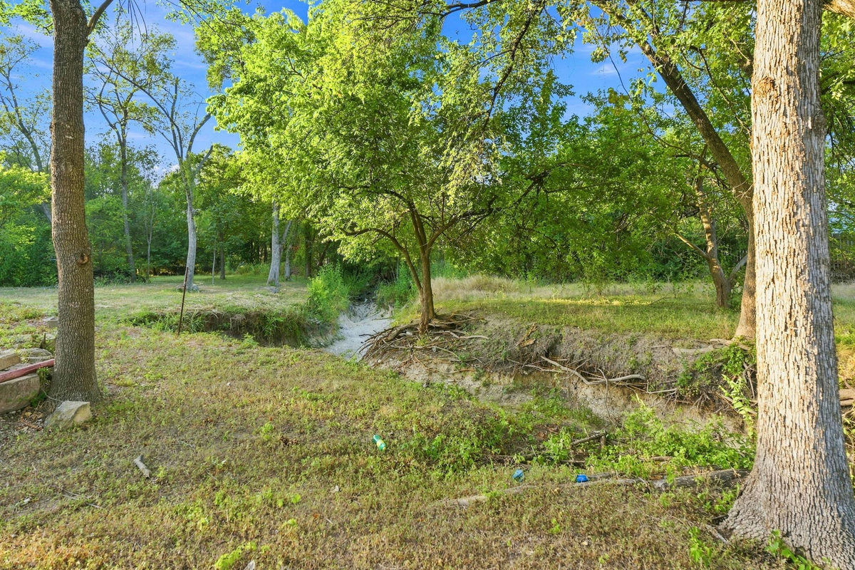 210 W Mockingbird Ln #3 — photo 5