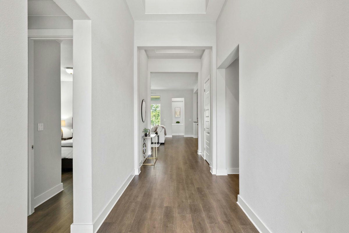 2332 Airport Dr — photo 3