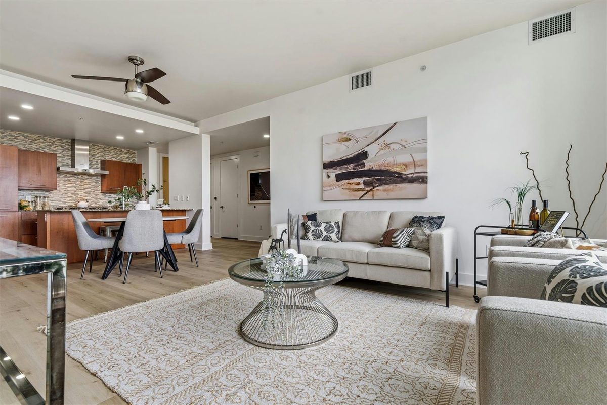210 Lee Barton Dr #517 — photo 3