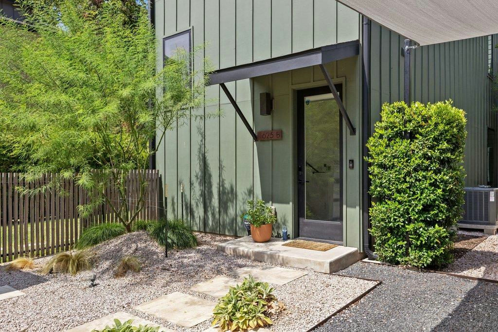 625 Tillery St #B — photo 2