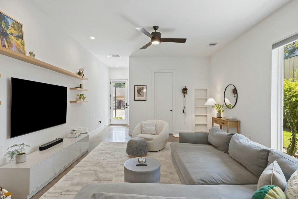 625 Tillery St #B — photo 5