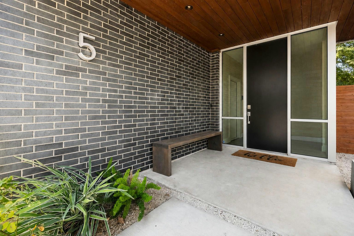 2105 Goodrich Ave #5 — photo 2
