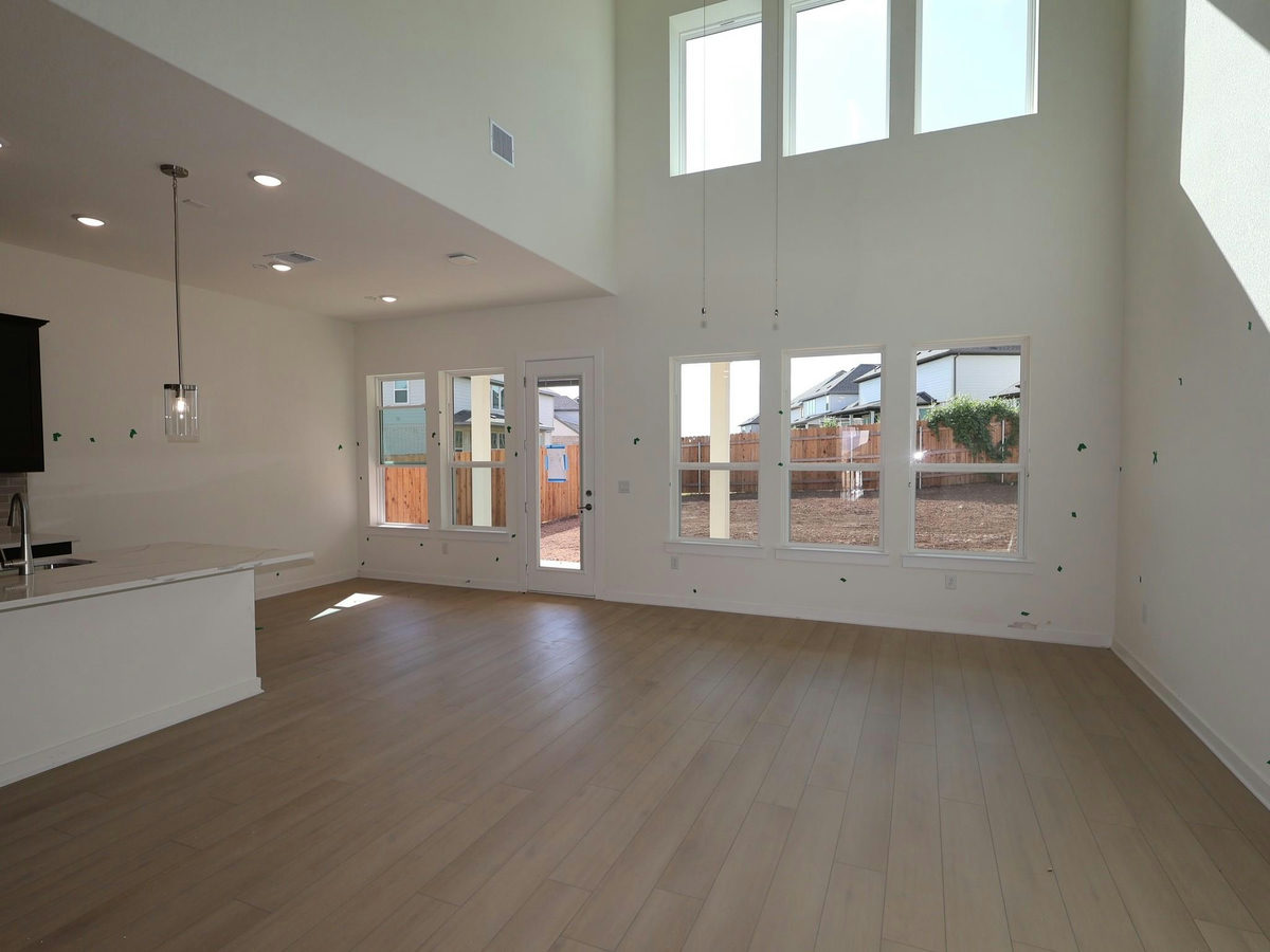 817 Purmela St — photo 3
