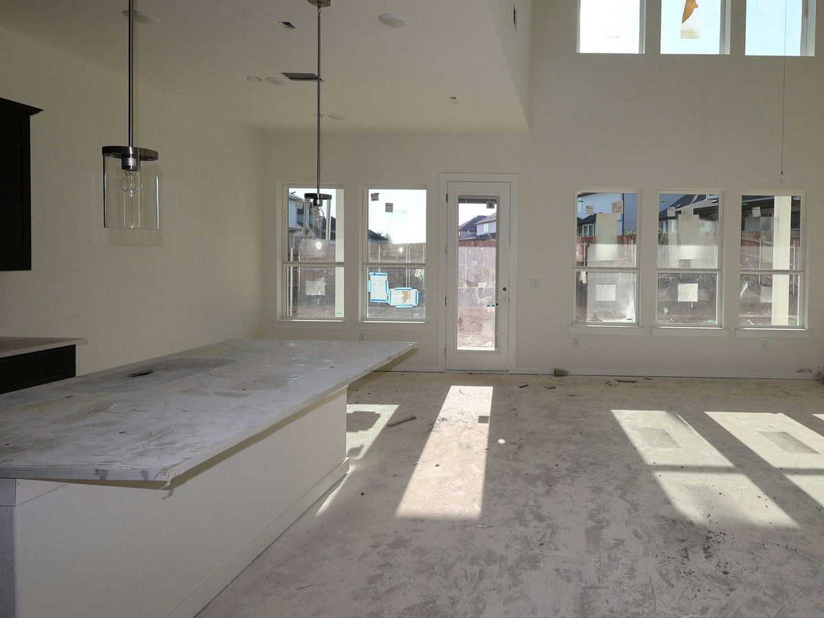817 Purmela St — photo 2