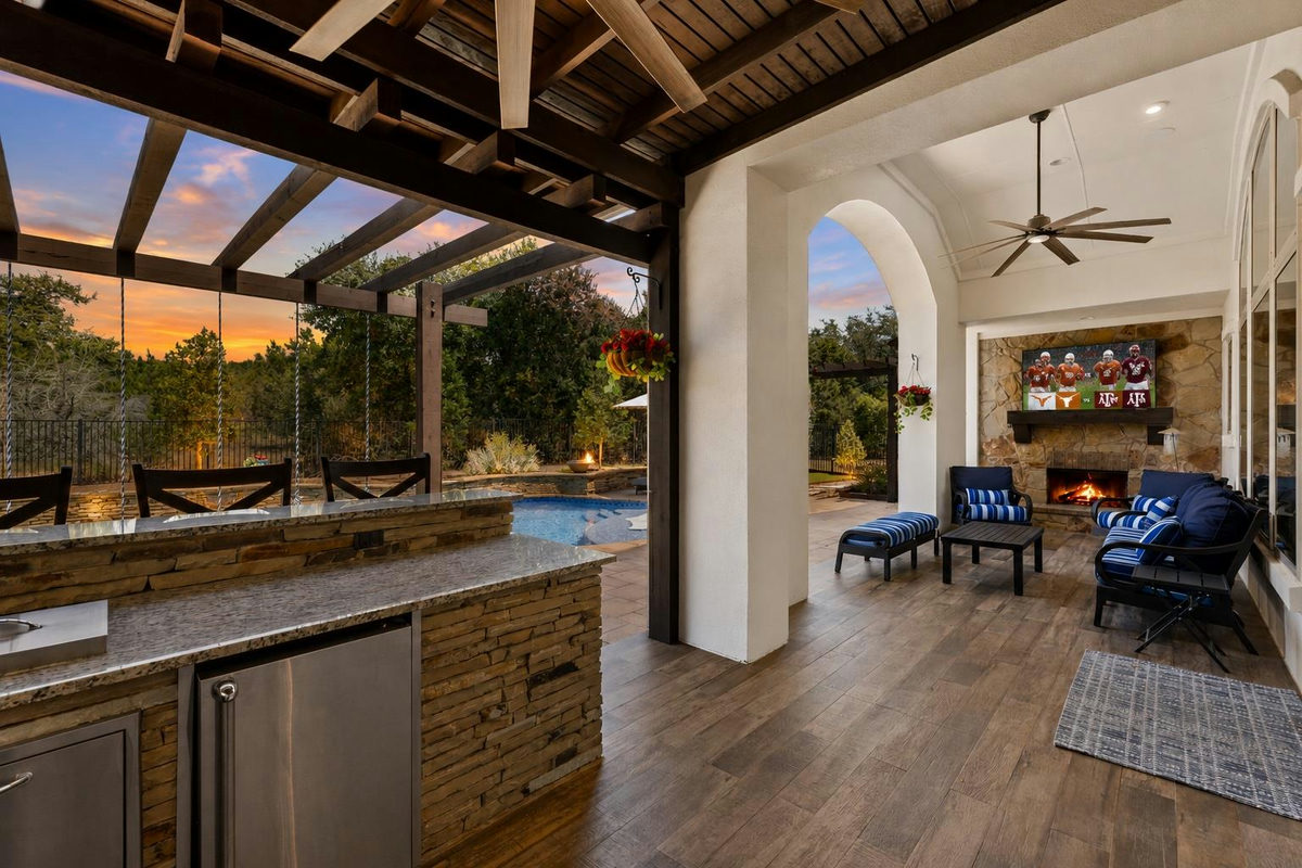 8705 Ambrosia Dr — photo 3