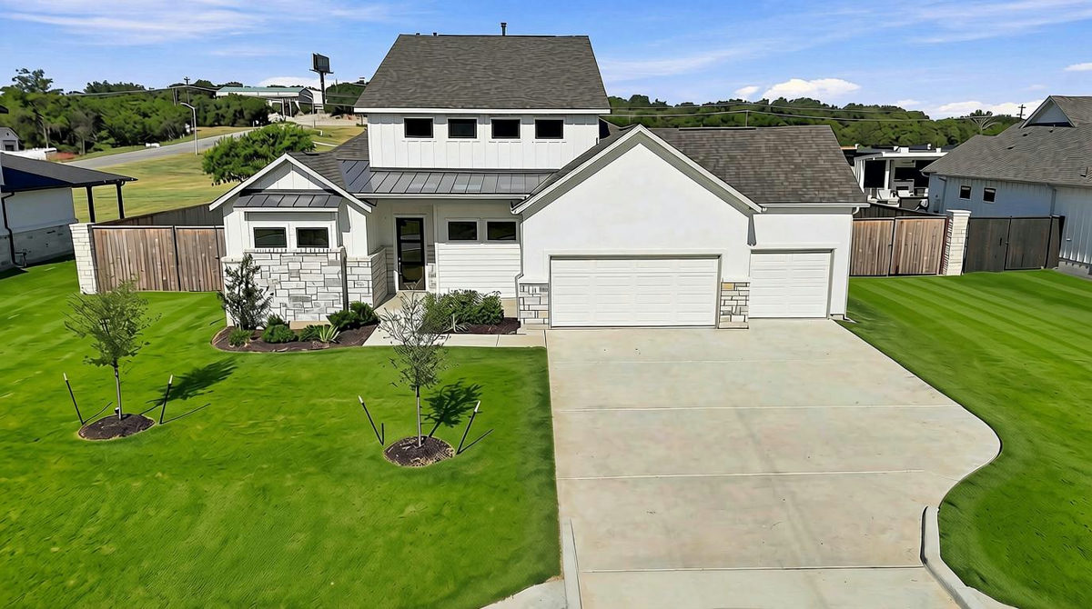 145 McNaughton Dr — photo 3