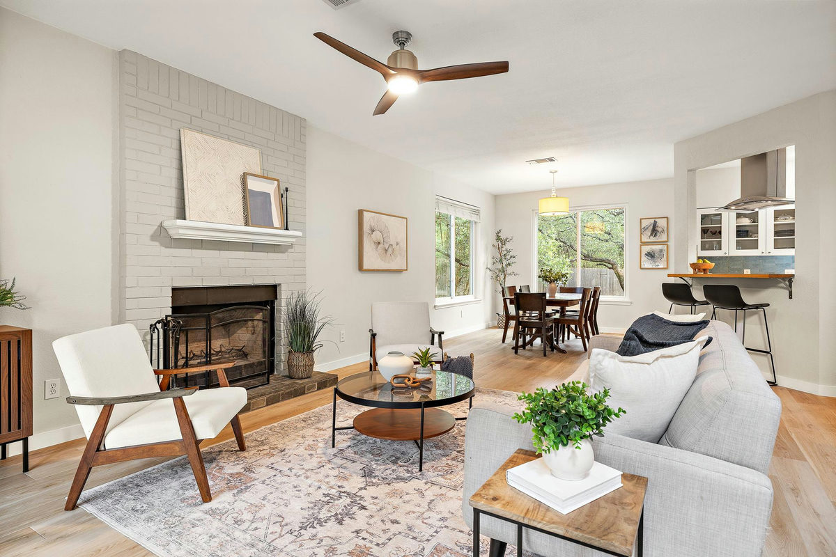 8005 Doe Meadow Dr — exterior