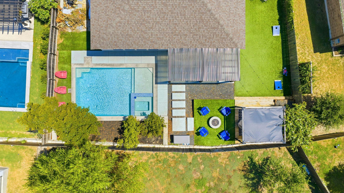301 Carpenter Hill Dr — photo 2