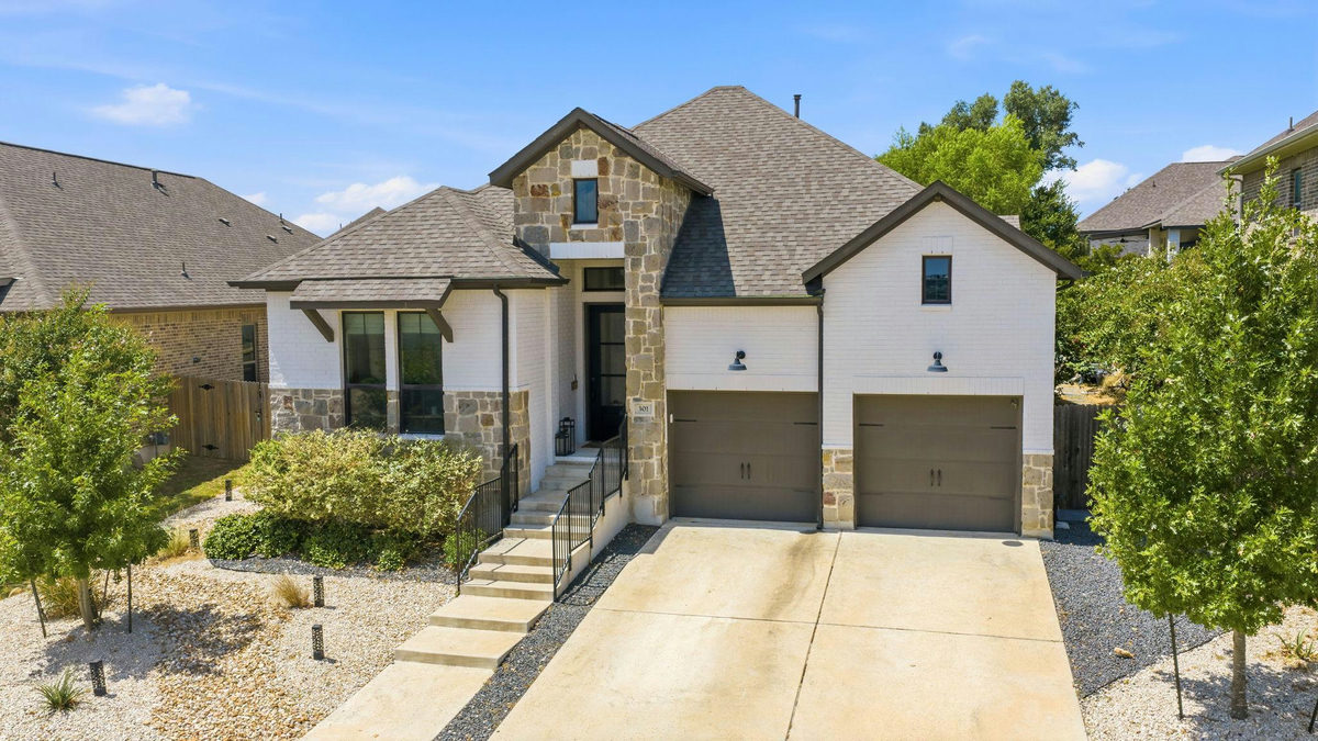 301 Carpenter Hill Dr — photo 3