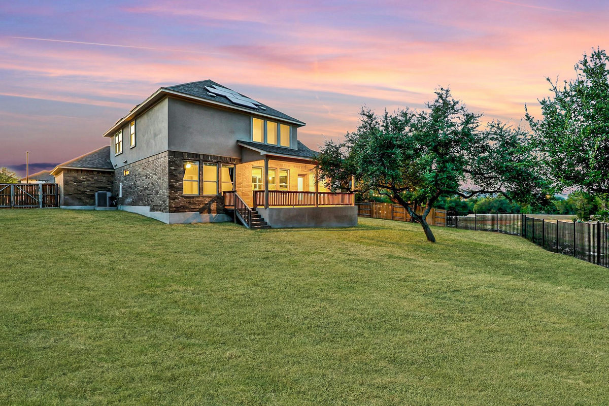324 Autumn Oak Way — exterior