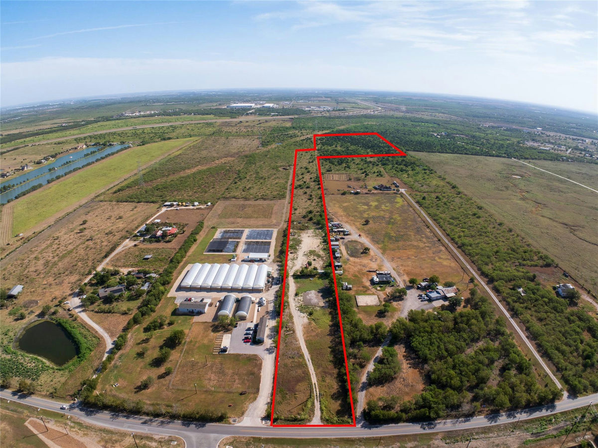 6904 Old Lockhart Rd — exterior