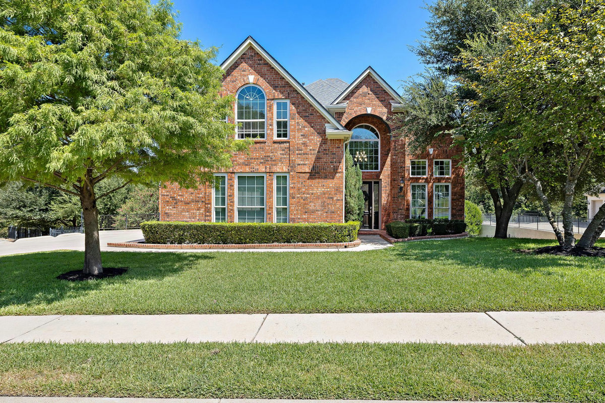 1515 Pinehurst Ln — photo 2