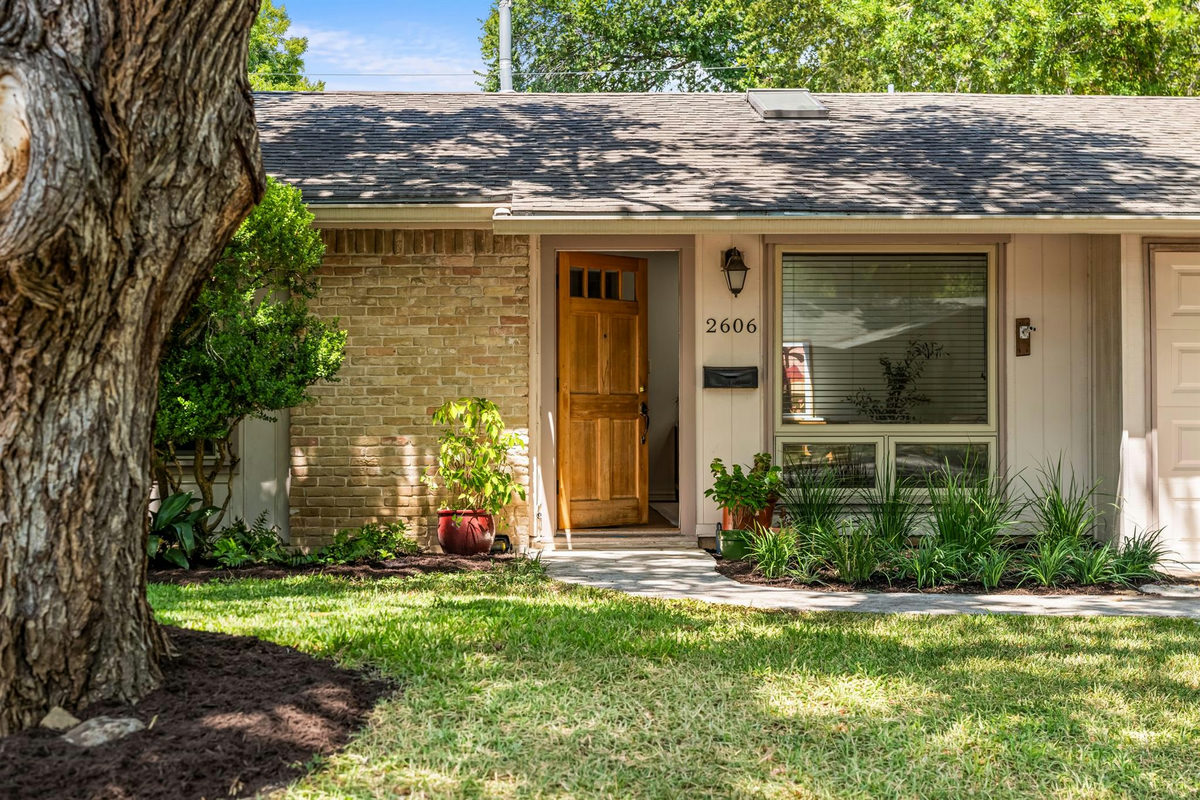 2606 Friar Tuck Ln — photo 3