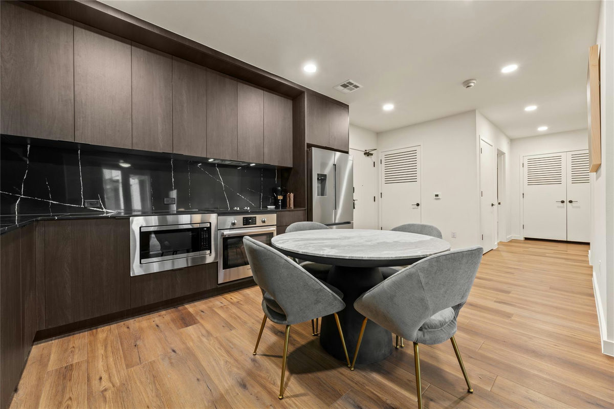 2323 S Lamar Blvd #206 — photo 4