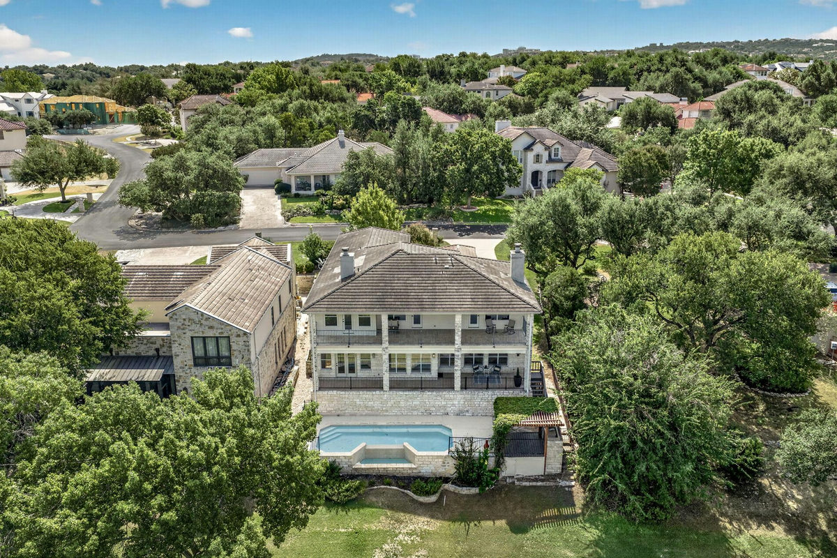 47 WATERFALL Dr — photo 2