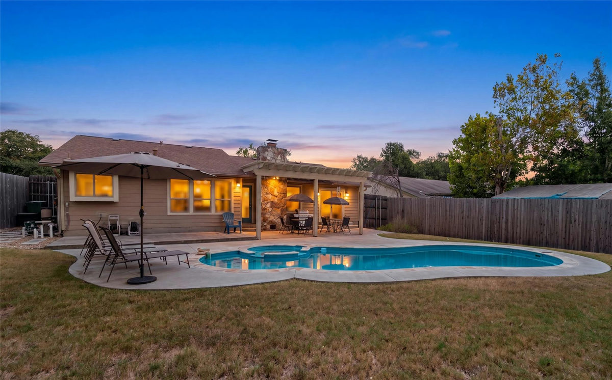 11210 Henge Dr — photo 3