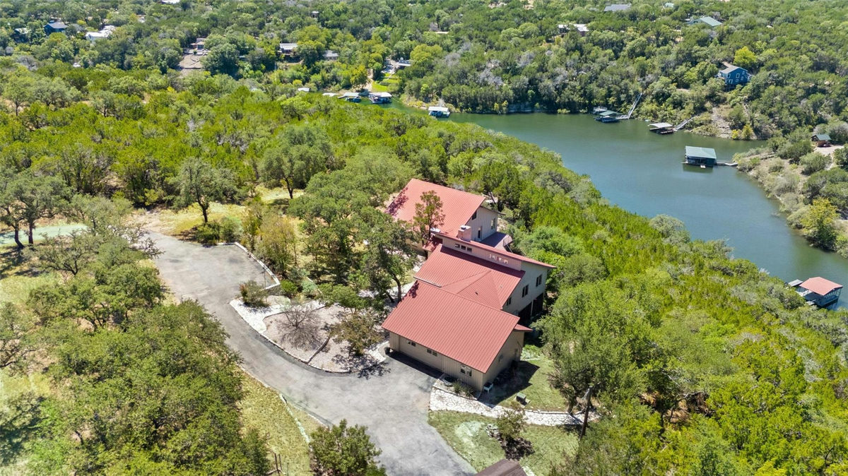 18205 Ridge Rd — exterior
