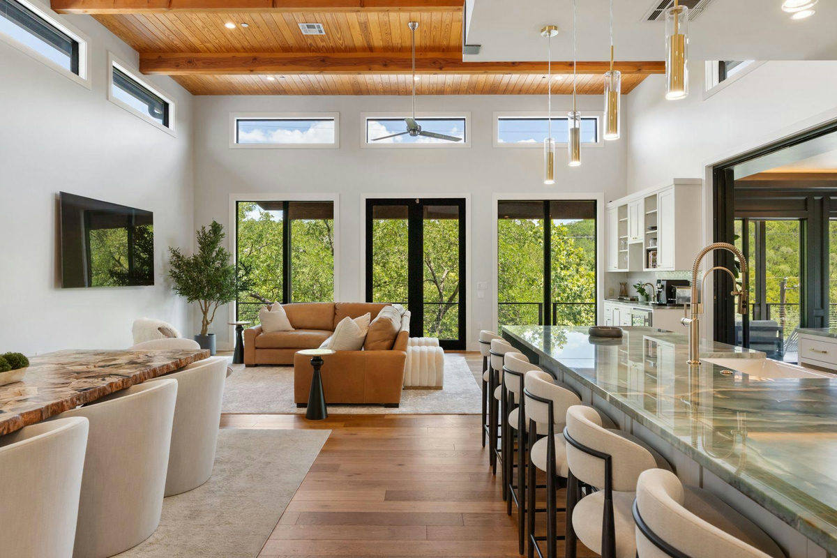 5605 CREEK MOUNTAIN — exterior