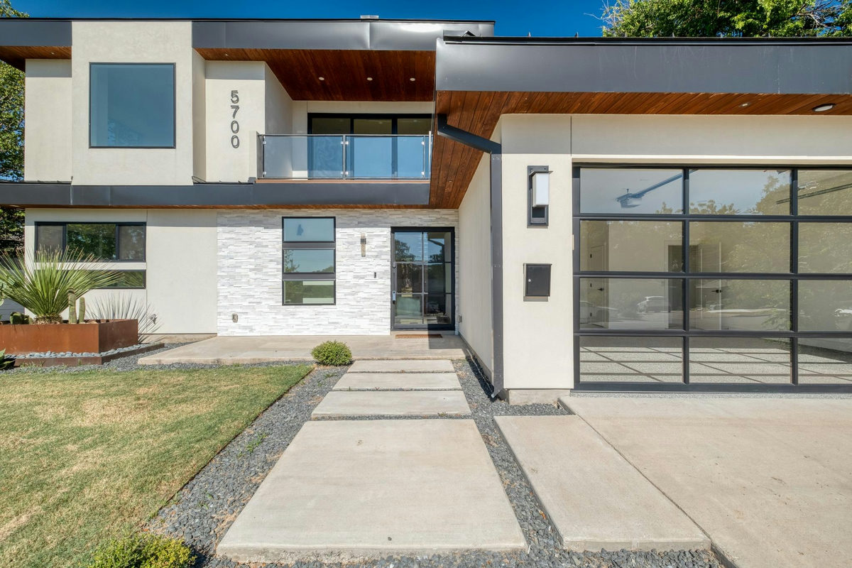 5700 LOUISE Ln — photo 3