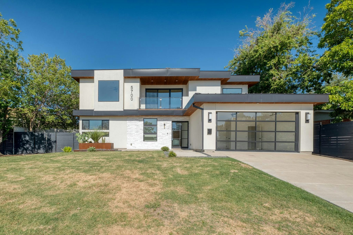 5700 LOUISE Ln — exterior