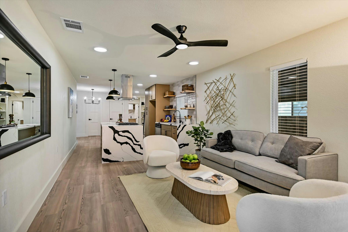 2406 Santa Maria St — photo 2